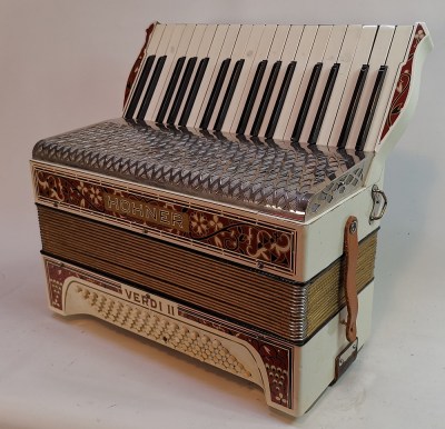 Hohner Verdi II
